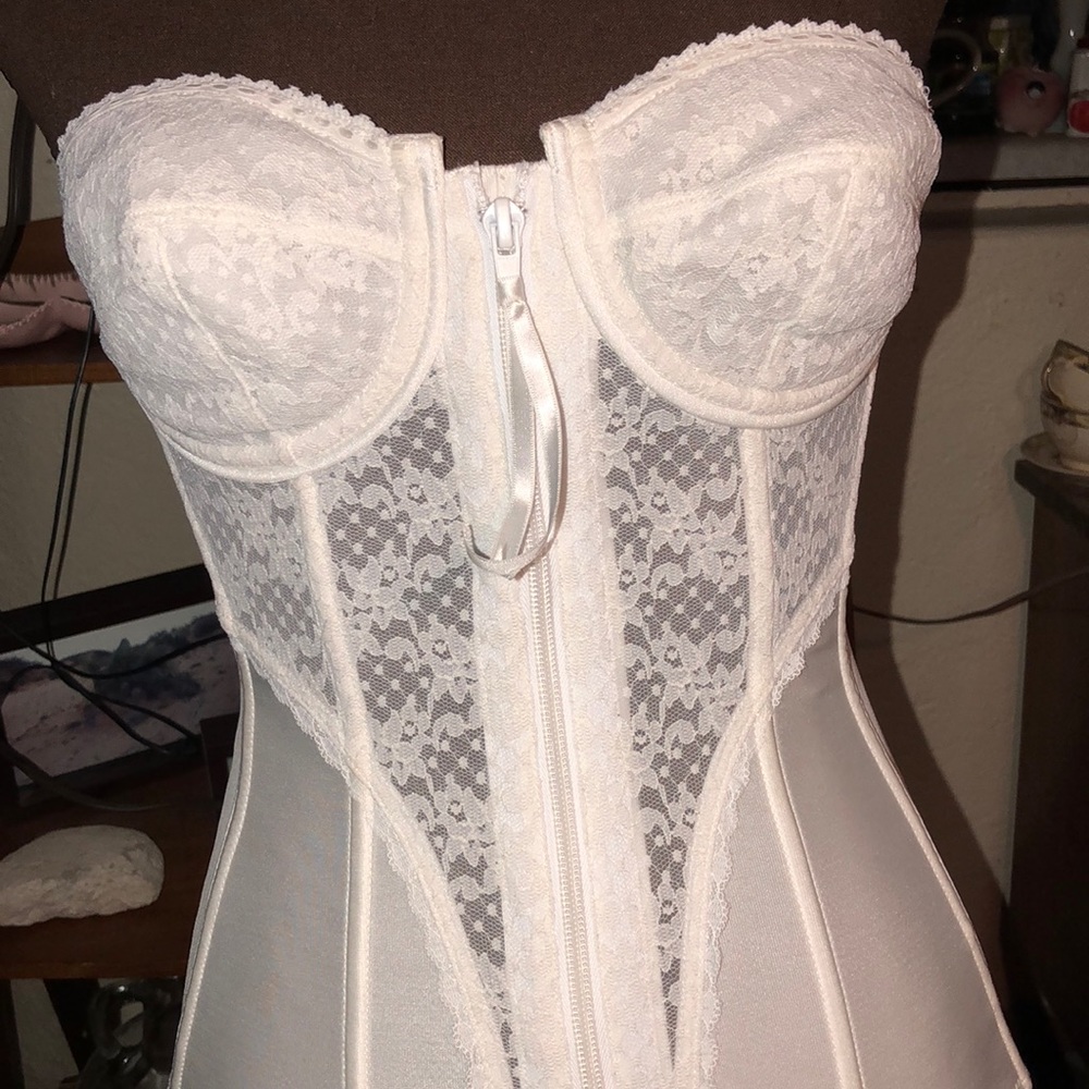 Corset Bustier w/garters SZ 34C - Picture 3 of 8